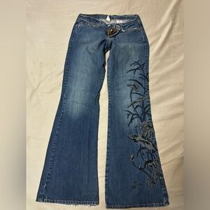 Women’s Lucky Brand Sweet n Low Denim Jeans with flower embroidered Size 27